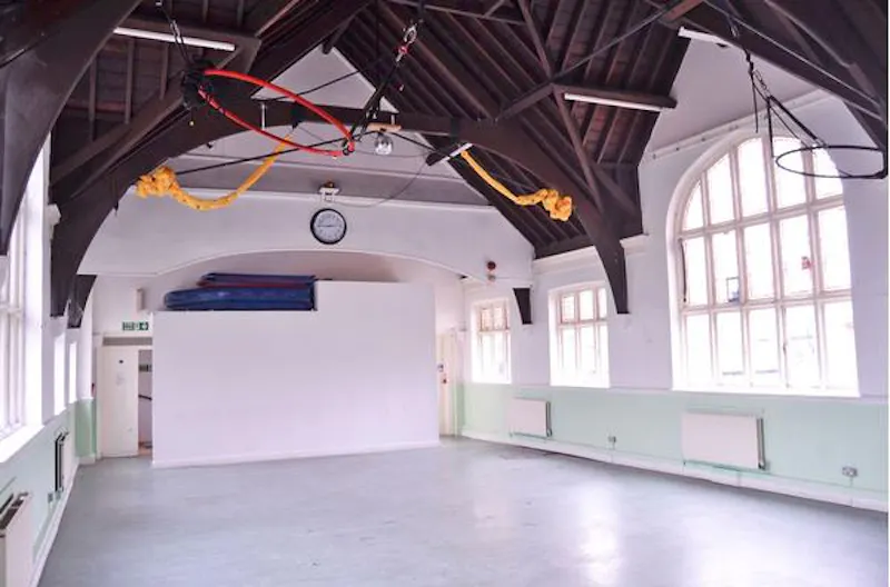 Victorian hall in Brixton, N394 (photo 4)