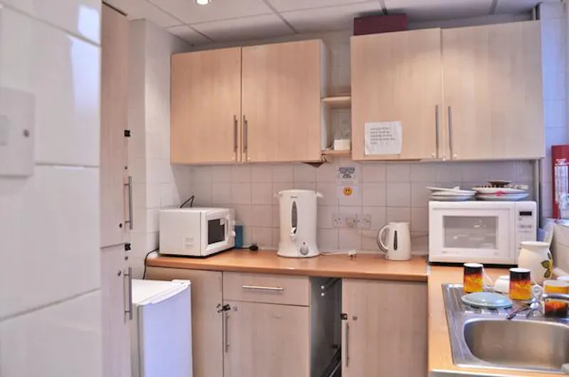 Kitchen at Victorian hall in Brixton, N394 (photo 11)