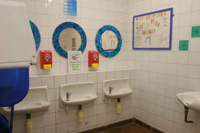 Film location J213 in London (photo 36)