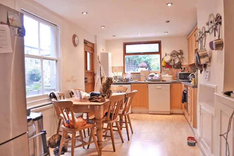 Dining room at Brixton terraced house, B1666 (photo 2)