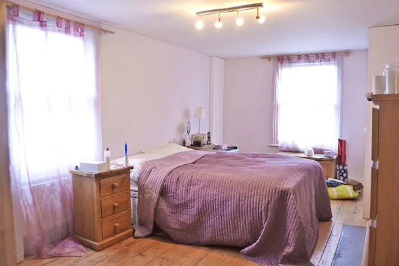 Bedroom at Brixton terraced house, B1666 (photo 9)