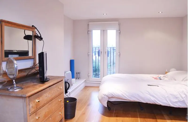 Balcony at Brixton terraced house, B1666 (photo 13)