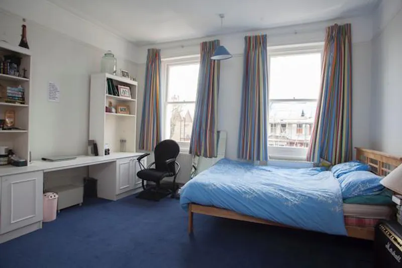 Bedroom at Elegant Ealing house, B1667 (photo 7)