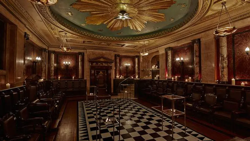 Opulent City hotel, R795 (photo 2)