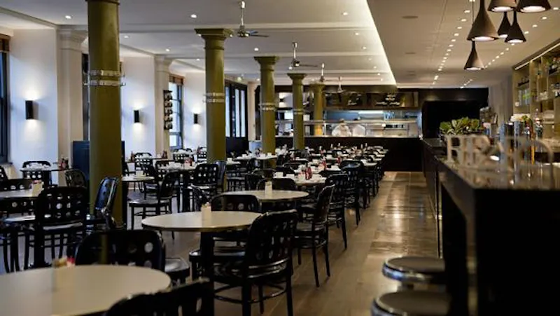 Dining room at Opulent City hotel, R795 (photo 6)