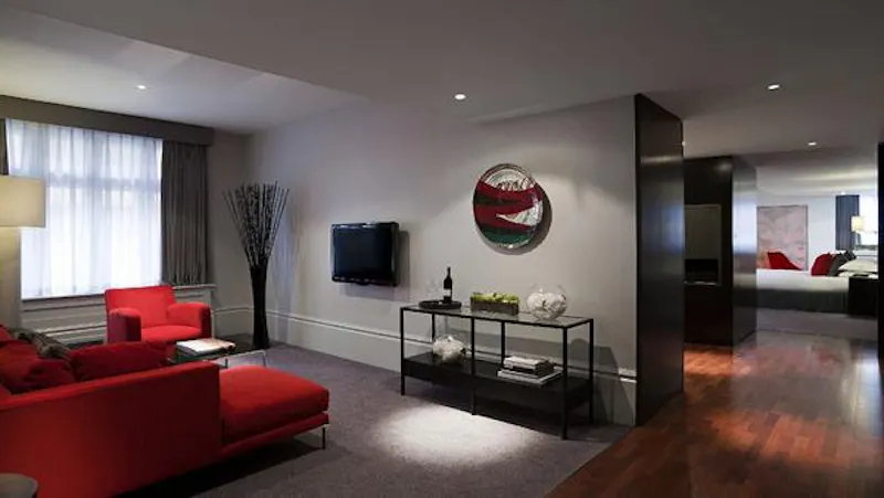 Living Room at Opulent City hotel, R795 (photo 15)