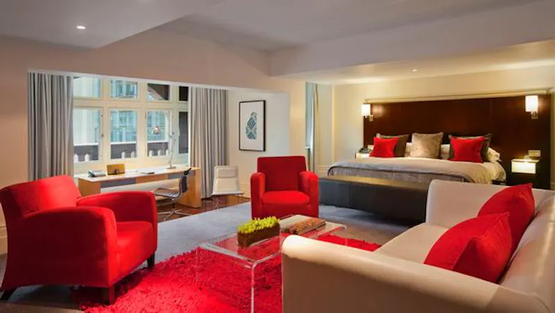 Opulent City hotel, R795 (photo 16)