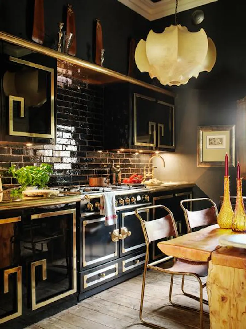 Kitchen at Bohemian Maida Vale apartment, F1074 (photo 44)