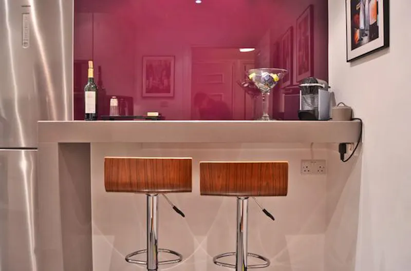 Bar at Smart St John's Wood apartment, F1075 (photo 10)