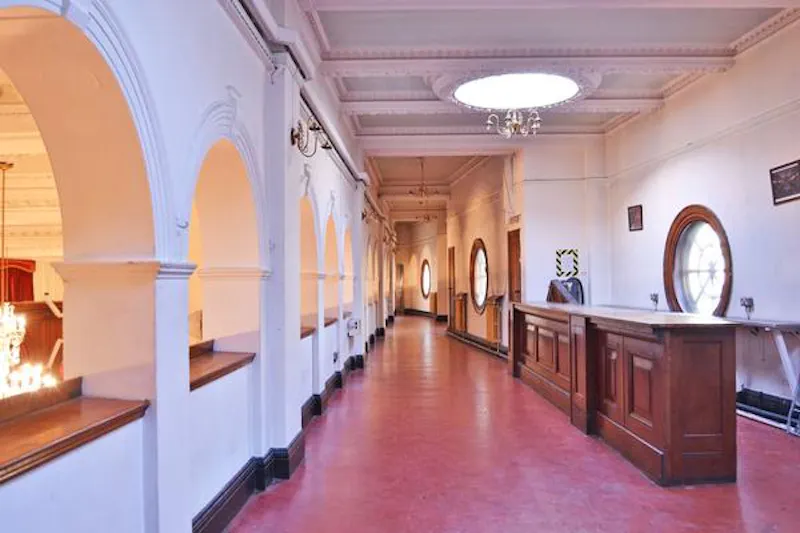 Mezzanine at Opulent Bayswater ballroom, Q105 (photo 6)