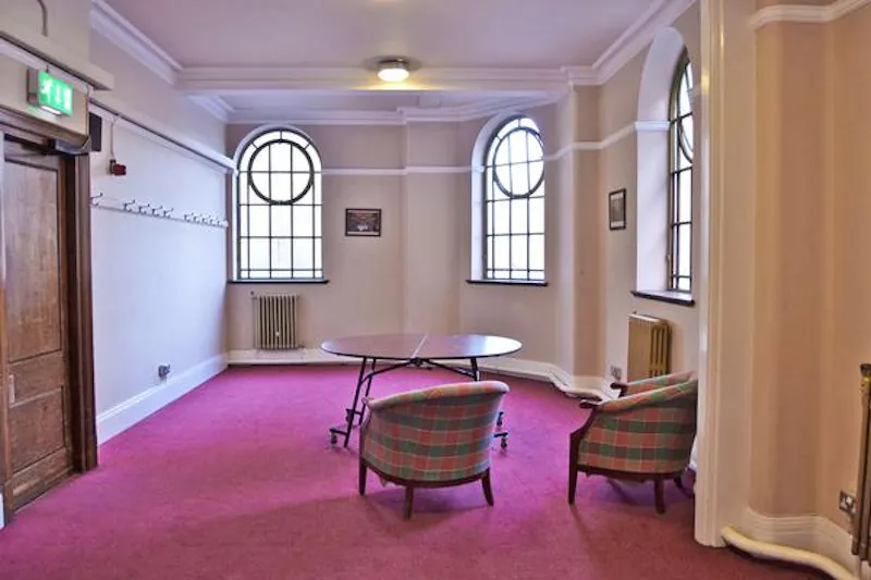 Living Room at Opulent Bayswater ballroom, Q105 (photo 11)