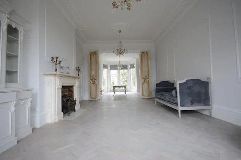 Through drawing room at Norwood location house, B1669 (photo 4)