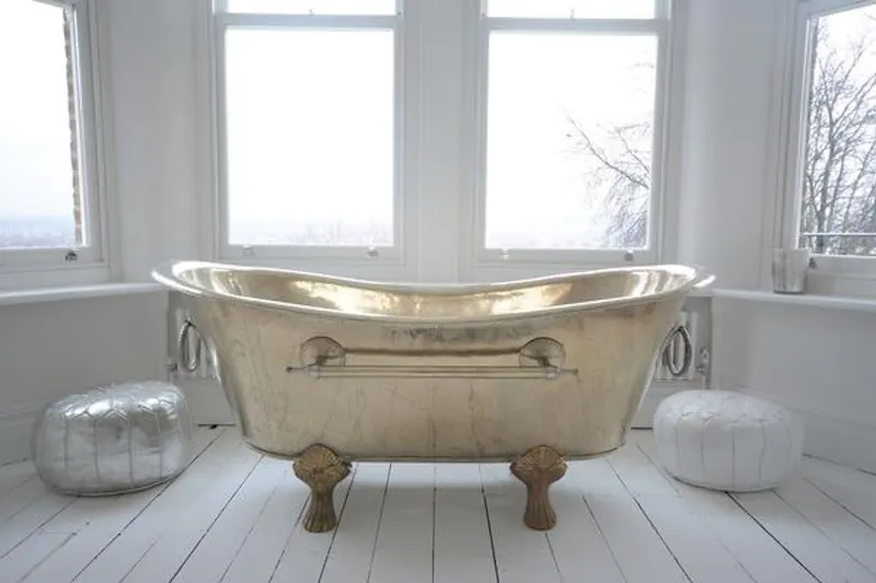 Bath - rolltop at Norwood location house, B1669 (photo 36)