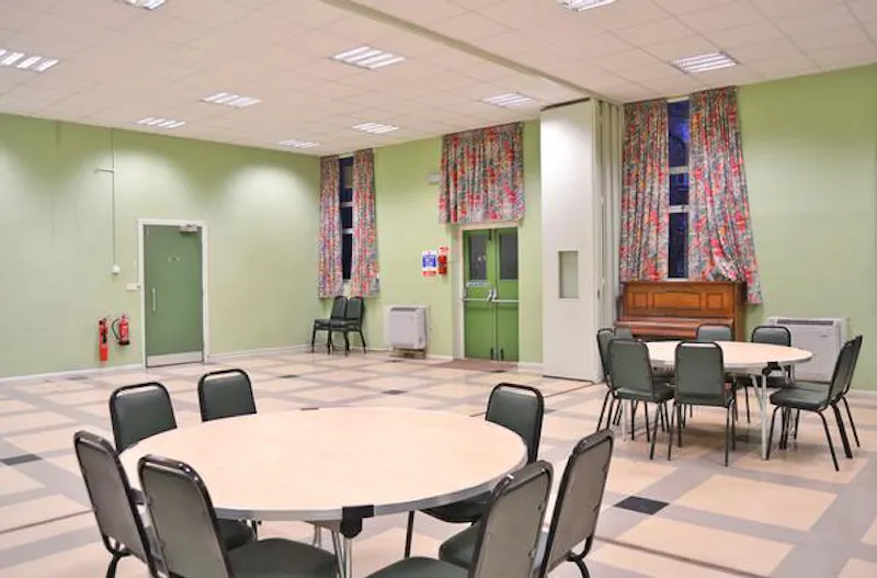 Ballroom at Film location CH94 in London (photo 11)