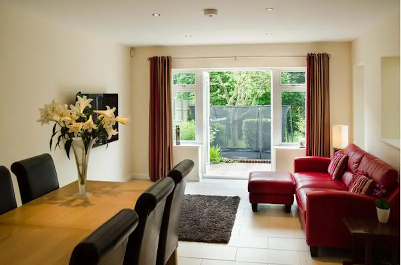 Living Room at Film location D2211 in Buckinghamshire (photo 4)