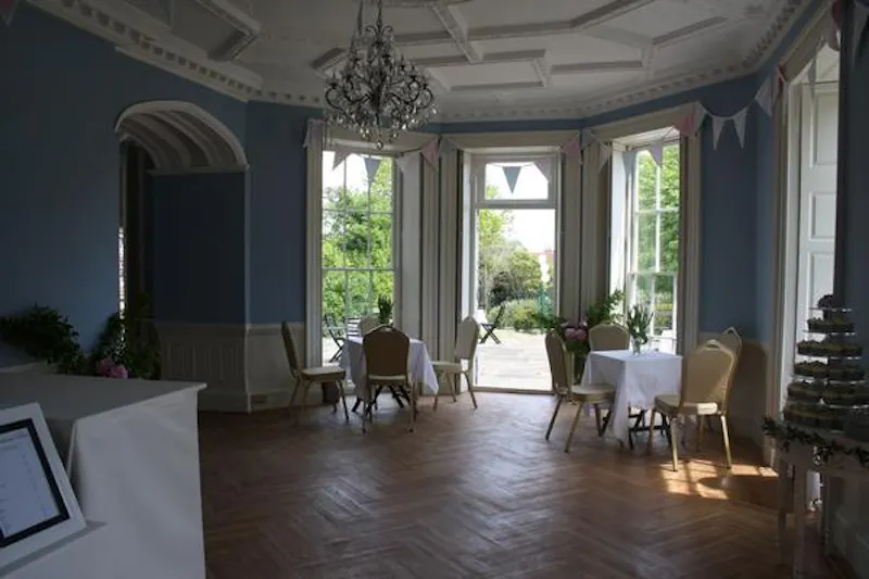 Stone Eastbourne house, A1378 (photo 13)