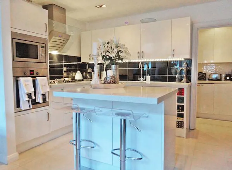 Contemporary Clapham mews, D2214 (photo 6)
