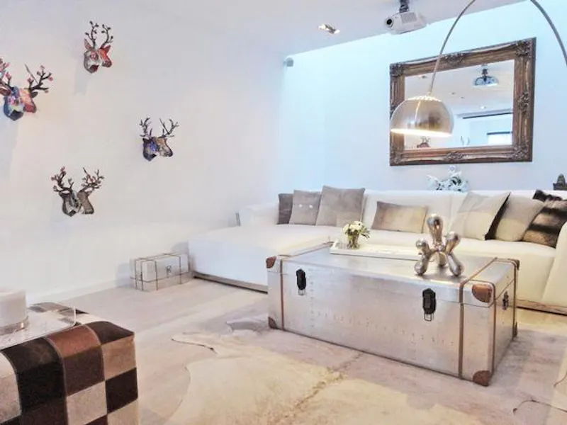 Living Room at Contemporary Clapham mews, D2214 (photo 10)
