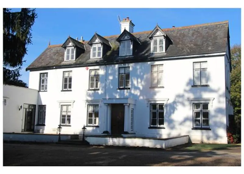 Film location D2216 in Berkshire (photo 1)