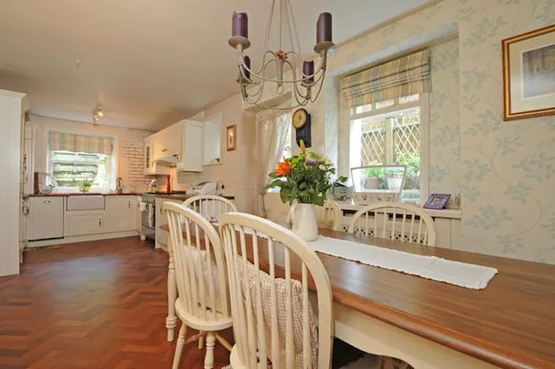 Kitchen at Brondesbury garden apartment, F1080 (photo 3)