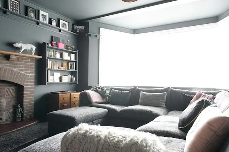 Living Room at Light, bright Kilburn house, B1673 (photo 14)