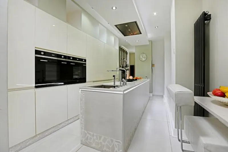 Ealing family home, B1674 (photo 4)