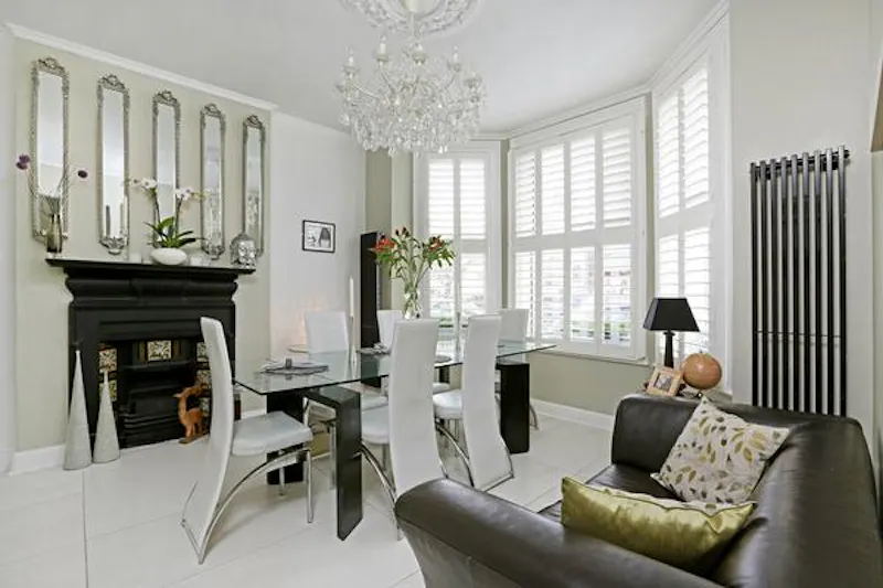 Dining room at Ealing family home, B1674 (photo 5)