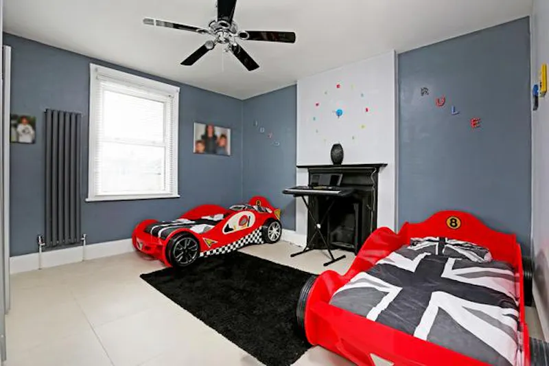 Bedroom - child's at Ealing family home, B1674 (photo 10)