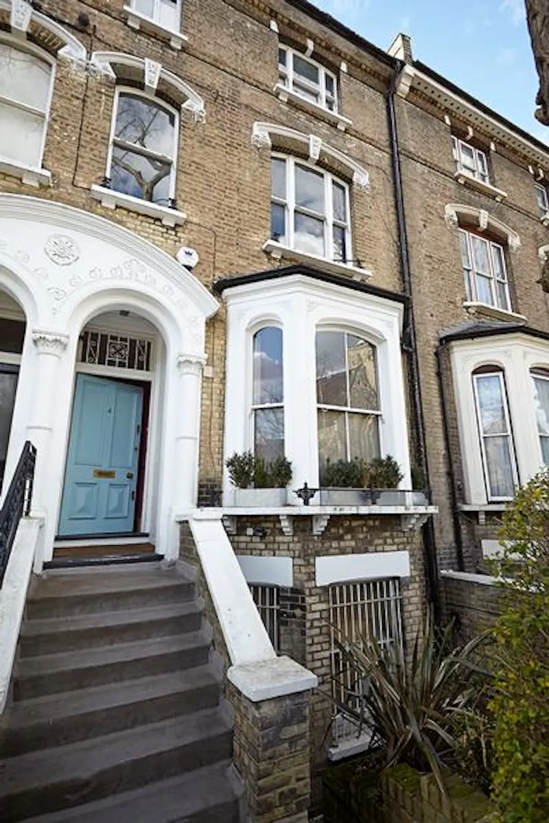 Shepherd's Bush gold house, B1675 (photo 1)