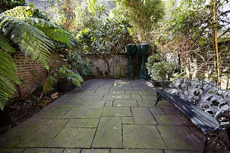 Terrace/Patio at Shepherd's Bush gold house, B1675 (photo 31)