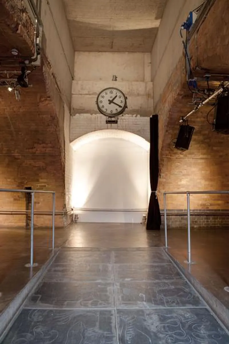 Arched event space in Old Street, N399 (photo 4)