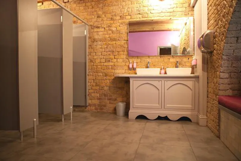 Bathroom at Arched event space in Old Street, N399 (photo 13)