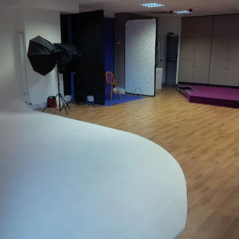 Harlow studio with boxing ring, N401 (photo 18)