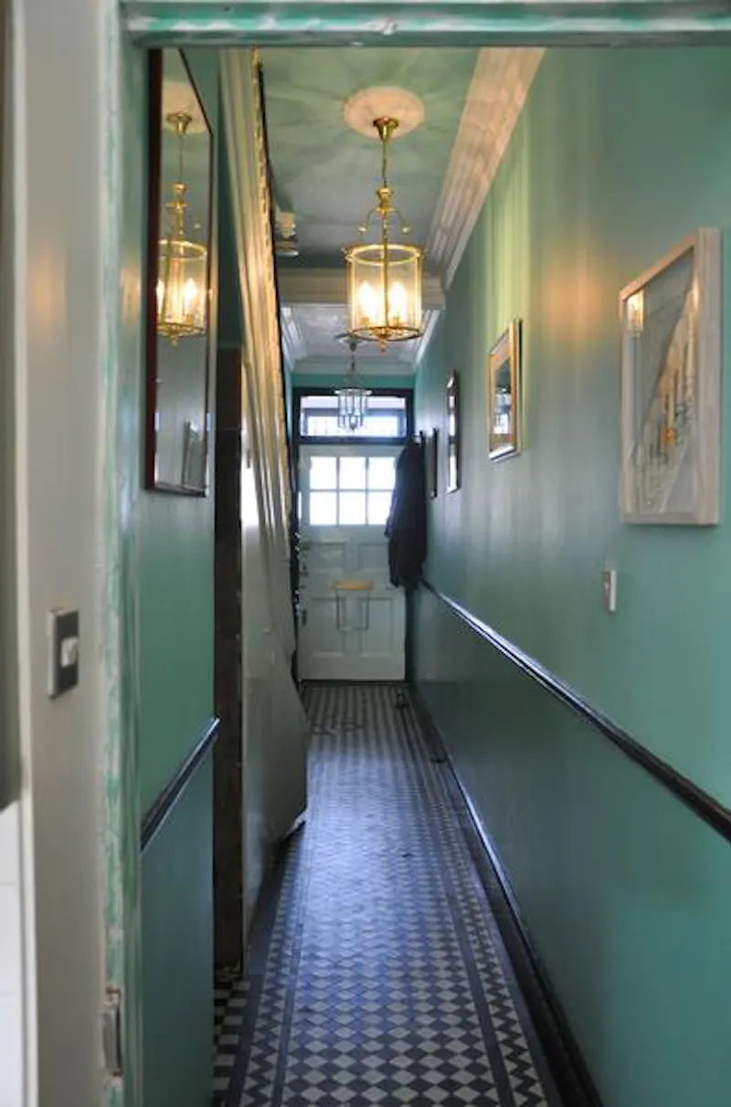 Colourful Willesden Green house, B1676 (photo 13)