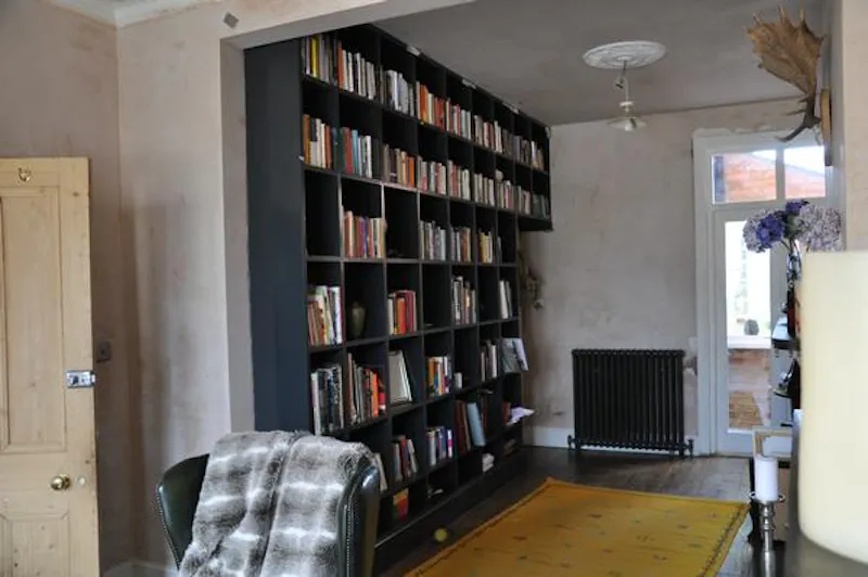 Colourful Willesden Green house, B1676 (photo 16)