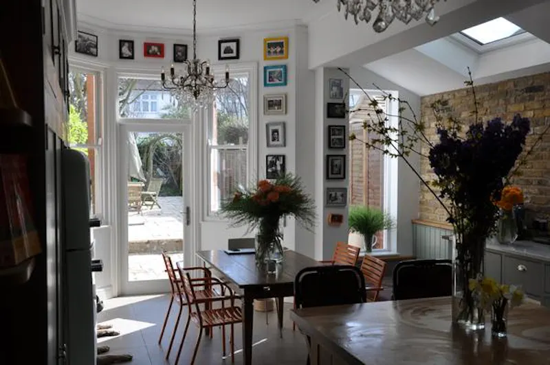 Colourful Willesden Green house, B1676 (photo 1)