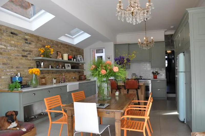 Dining room at Colourful Willesden Green house, B1676 (photo 8)