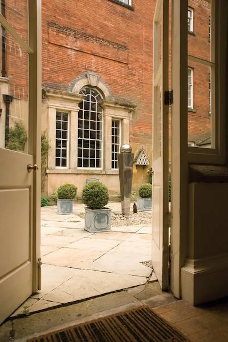 Grand estate with chapel in Willington, A1381 (photo 28)