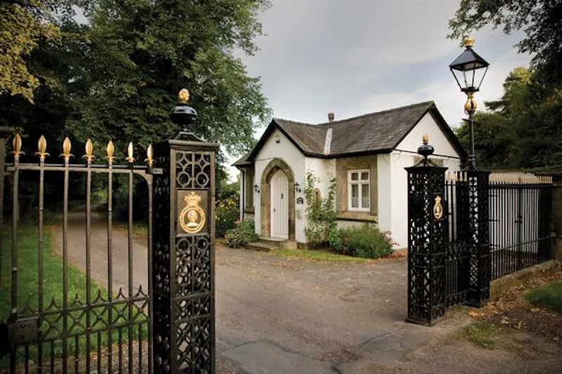 Grand estate with chapel in Willington, A1381 (photo 46)