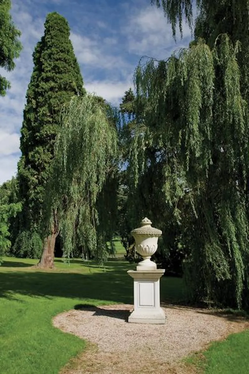 Grand estate with chapel in Willington, A1381 (photo 60)