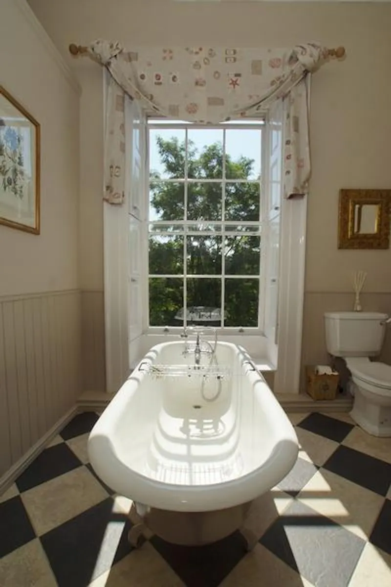 Luxurious Willington manor house, A1382 (photo 13)