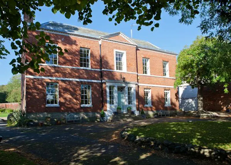 Driveway at Luxurious Willington manor house, A1382 (photo 25)