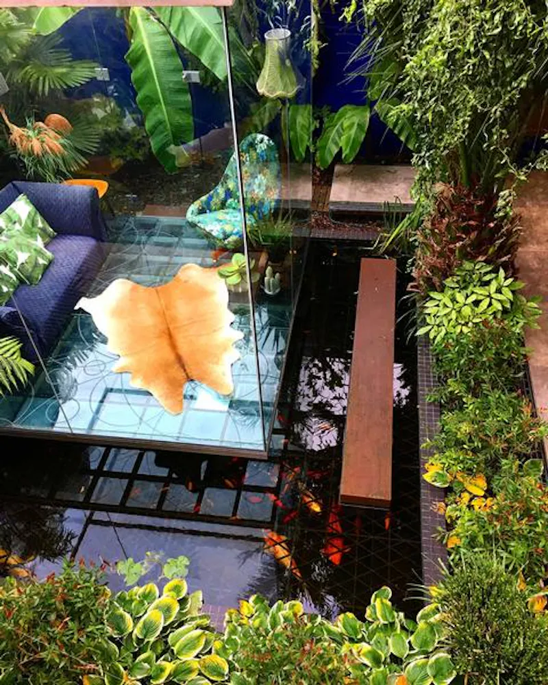 Pond at Balham tropical cube house, K401 (photo 9)