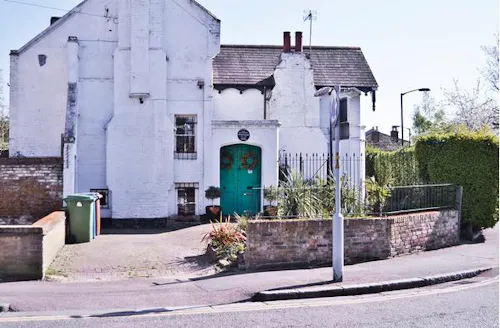 Delightful Peckham house, B1679