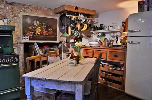 Delightful Peckham house, B1679