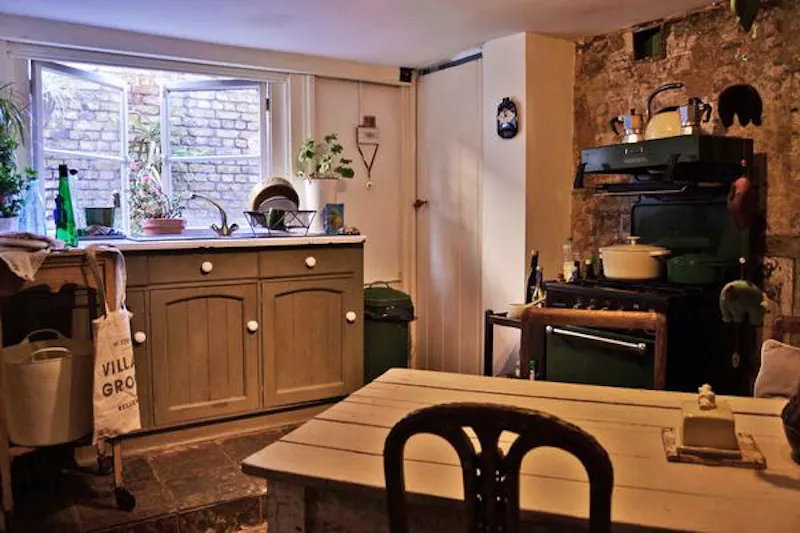 Delightful Peckham house, B1679 (photo 14)