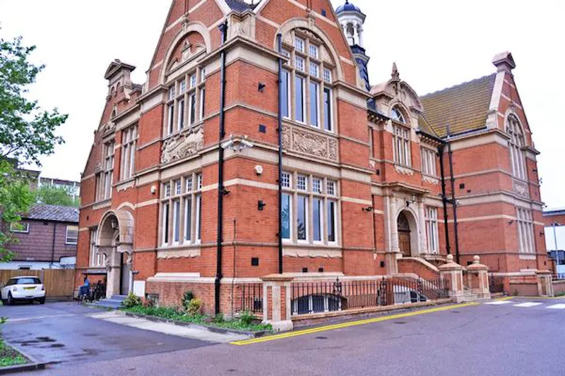 Empty Victorian school in Beckenham, Q107 (photo 1)