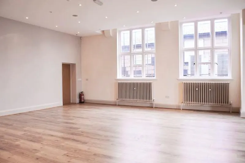 Empty Victorian school in Beckenham, Q107 (photo 9)