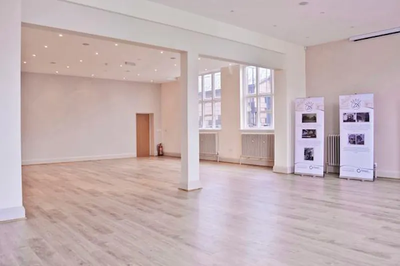Empty Victorian school in Beckenham, Q107 (photo 10)