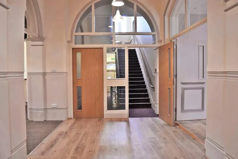 Empty Victorian school in Beckenham, Q107 (photo 16)
